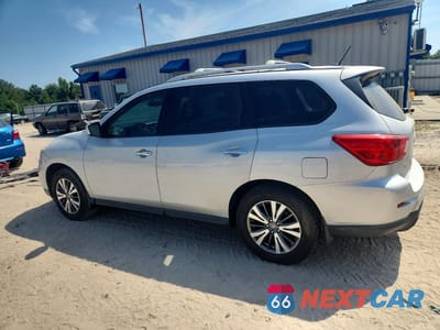 Drugie zdjęcie samochodu z przodu: 2017 NISSAN PATHFINDER S VIN:5N1DR2MN6HC674247 - miniatura