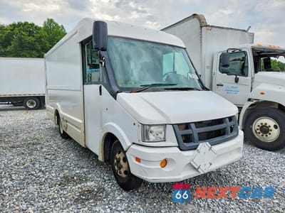 Czwarte zdjęcie samochodu z boku: 2013 ISUZU NPR VIN:JALB4T170D7W00507 - miniatura