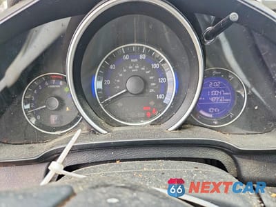 Zdjęcie 9 z 12 samochodu: 2016 HONDA FIT EX VIN:JHMGK5H73GX012411 - miniatura