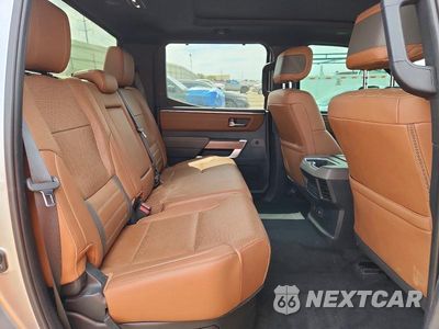 Zdjęcie 10 z 13 samochodu: 2022 TOYOTA TUNDRA 1794 EDITION HV VIN:5TFMC5DB9NX008033 - miniatura