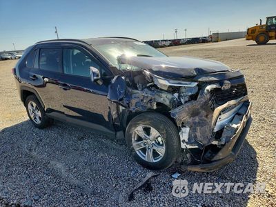 Czwarte zdjęcie samochodu z boku: 2024 TOYOTA RAV4 HYBRID XLE VIN:4T3RWRFVXRU157007 - miniatura