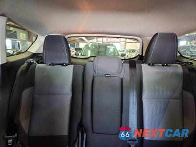 Zdjęcie 10 z 13 samochodu: 2017 FORD ESCAPE SE VIN:1FMCU9GD7HUE61419 - miniatura