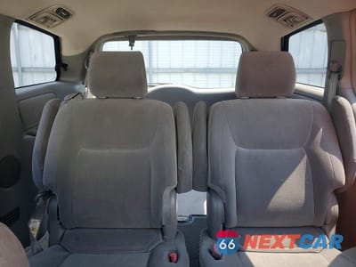 Zdjęcie 10 z 13 samochodu: 2005 TOYOTA SIENNA LE 7 PASSENGER VIN:5TDZA23C15S291540 - miniatura