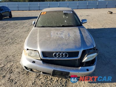 Piąte zdjęcie samochodu w środku: 2000 AUDI A4 1.8T VIN:WAUAC28D8YA144882 - miniatura