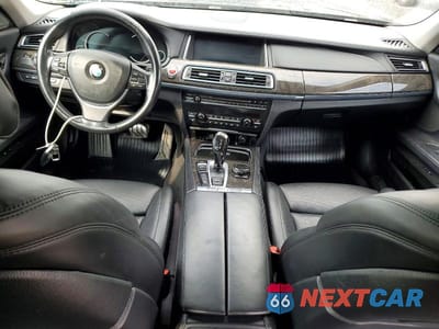 Zdjęcie 8 z 12 samochodu: 2014 BMW 7ER LXI VIN:WBAYF8C54ED142517 - miniatura
