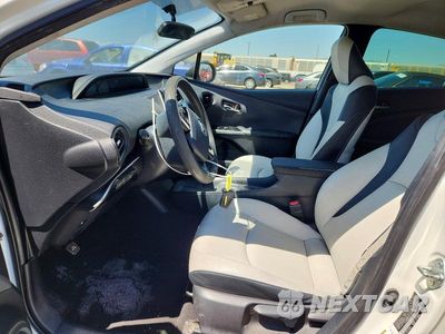 Zdjęcie 7 z 12 samochodu: 2016 TOYOTA PRIUS TWO VIN:JTDKBRFUXG3008133 - miniatura