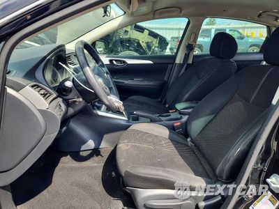 Zdjęcie 7 z 12 samochodu: 2018 NISSAN SENTRA S VIN:3N1AB7AP6JY342713 - miniatura