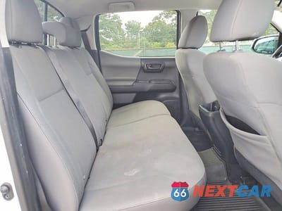 Zdjęcie 10 z 12 samochodu: 2019 TOYOTA TACOMA SR V6 VIN:3TMCZ5AN7KM263547 - miniatura