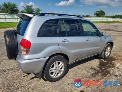 Trzecie zdjęcie samochodu z tyłu: 2003 TOYOTA RAV4 BASE VIN:JTEGH20V030090698 - miniatura