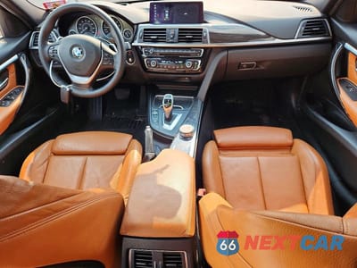 Zdjęcie 8 z 12 samochodu: 2018 BMW 330 XI VIN:WBA8D9C58JA607906 - miniatura