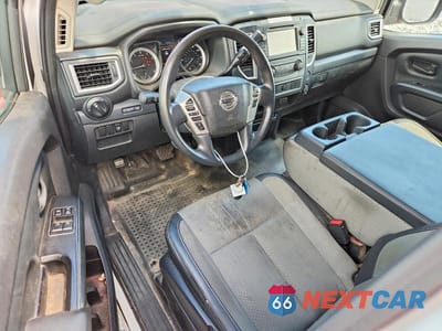 Zdjęcie 8 z 13 samochodu: 2019 NISSAN TITAN XD S VIN:1N6AA1R93KN520852 - miniatura