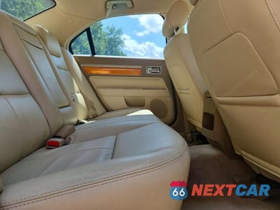 Zdjęcie 10 z 12 samochodu: 2007 LINCOLN MKZ VIN:3LNHM28T57R629678 - miniatura