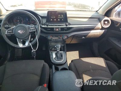 Zdjęcie 8 z 12 samochodu: 2019 KIA FORTE S VIN:3KPF34ADXKE105259 - miniatura