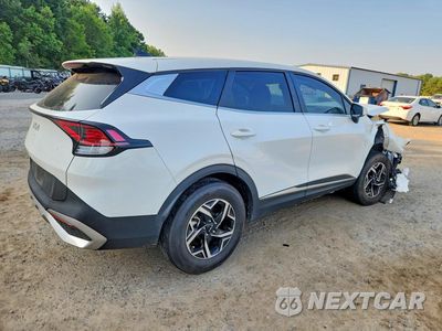 Trzecie zdjęcie samochodu z tyłu: 2025 KIA SPORTAGE LX VIN:KNDPU3DF2S7351876 - miniatura