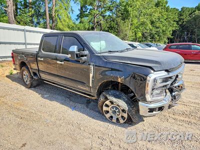 Czwarte zdjęcie samochodu z boku: 2024 FORD F250 SUPER DUTY VIN:1FT8W2BT7REF64894 - miniatura