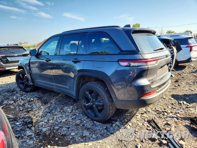 Drugie zdjęcie samochodu z przodu: 2025 JEEP GRAND CHEROKEE LIMITED VIN:1C4RJHBG9SC276725 - miniatura