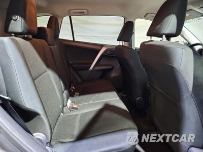 Zdjęcie 11 z 13 samochodu: 2018 TOYOTA RAV4 LE VIN:JTMBFREV6JJ244022 - miniatura