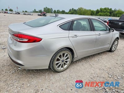 Trzecie zdjęcie samochodu z tyłu: 2018 FORD FUSION SE PHEV VIN:3FA6P0PU7JR236831 - miniatura