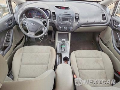 Zdjęcie 8 z 12 samochodu: 2015 KIA FORTE LX VIN:KNAFK4A60F5406092 - miniatura