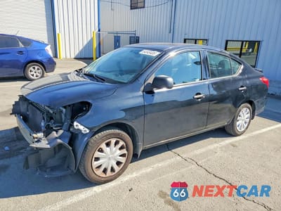 2015 NISSAN VERSA 1.6 S PLUS 3N1CN7AP5FL842527 - główne zdjęcie licytacji z USA - miniatura