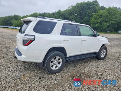 Trzecie zdjęcie samochodu z tyłu: 2022 TOYOTA 4RUNNER SR5 VIN:JTEMU5JR7N5990005 - miniatura