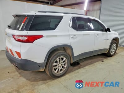 Trzecie zdjęcie samochodu z tyłu: 2019 CHEVROLET TRAVERSE LT VIN:1GNEVMKW7KJ243986 - miniatura