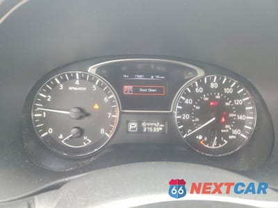 Zdjęcie 9 z 13 samochodu: 2015 NISSAN PATHFINDER SV VIN:5N1AR2MM7FC719901 - miniatura