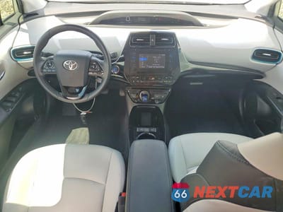 Zdjęcie 8 z 12 samochodu: 2019 TOYOTA PRIUS XLE VIN:JTDKARFU9K3078055 - miniatura