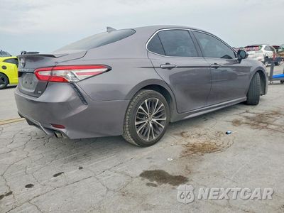 Trzecie zdjęcie samochodu z tyłu: 2019 TOYOTA CAMRY SE VIN:4T1B11HK9KU772232 - miniatura