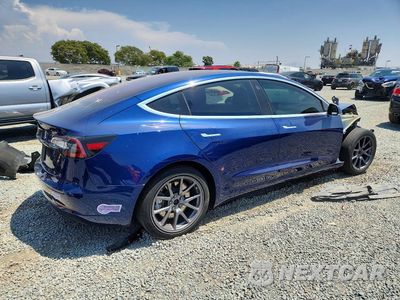 Trzecie zdjęcie samochodu z tyłu: 2019 TESLA MODEL 3 VIN:5YJ3E1EA8KF326204 - miniatura