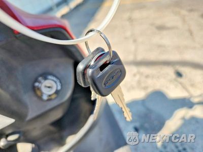 Zdjęcie 8 z 9 samochodu: 2012 GENUINE SCOOTER CO. BUDDY 50 VIN:RFVPAP5A7C1009367 - miniatura
