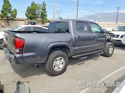 Trzecie zdjęcie samochodu z tyłu: 2022 TOYOTA TACOMA SR VIN:3TYAX5GN1NT037498 - miniatura