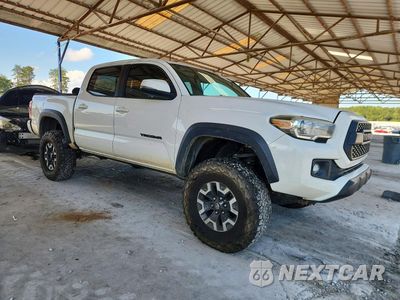 Czwarte zdjęcie samochodu z boku: 2016 TOYOTA TACOMA TRD OFF-ROAD VIN:5TFCZ5AN5GX033667 - miniatura