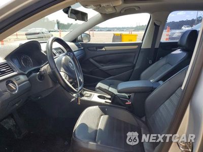 Zdjęcie 7 z 12 samochodu: 2015 VOLKSWAGEN PASSAT SE VIN:1VWBT7A33FC050106 - miniatura
