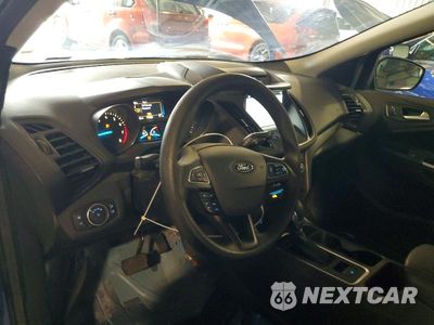 Zdjęcie 8 z 13 samochodu: 2018 FORD ESCAPE SE VIN:1FMCU9GD1JUA28409 - miniatura