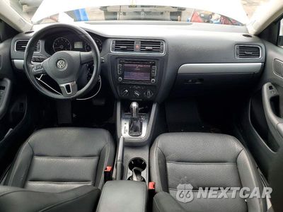 Zdjęcie 8 z 13 samochodu: 2013 VOLKSWAGEN JETTA SE VIN:3VWDP7AJ5DM447890 - miniatura