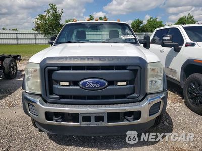 Piąte zdjęcie samochodu w środku: 2016 FORD F550 SUPER DUTY VIN:1FDUF5GT0GEC46455 - miniatura