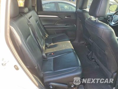 Zdjęcie 10 z 12 samochodu: 2019 TOYOTA HIGHLANDER XLE VIN:5TDJZRFH0KS574206 - miniatura