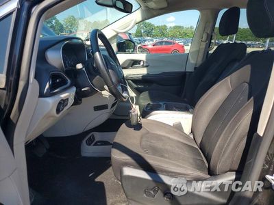 Zdjęcie 7 z 13 samochodu: 2020 CHRYSLER PACIFICA TOURING VIN:2C4RC1FG6LR128696 - miniatura