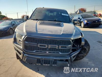 Piąte zdjęcie samochodu w środku: 2017 FORD F150 RAPTOR VIN:1FTFW1RG9HFA51262 - miniatura