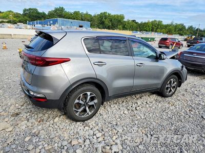 Trzecie zdjęcie samochodu z tyłu: 2020 KIA SPORTAGE LX VIN:KNDPMCAC8L7639297 - miniatura