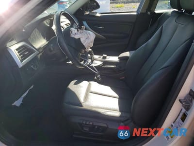 Zdjęcie 7 z 12 samochodu: 2014 BMW 320 I VIN:WBA3B1G51ENS78234 - miniatura