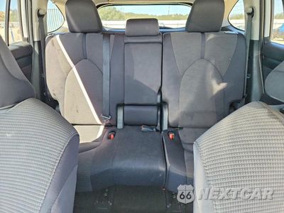 Zdjęcie 10 z 13 samochodu: 2024 TOYOTA HIGHLANDER LE VIN:5TDKDRAH2RS533175 - miniatura
