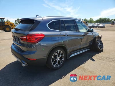 Trzecie zdjęcie samochodu z tyłu: 2020 BMW X1 XDRIVE28I VIN:WBXJG9C04L5P86217 - miniatura