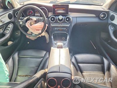 Zdjęcie 8 z 13 samochodu: 2016 MERCEDES-BENZ C 300 VIN:55SWF4JBXGU142835 - miniatura