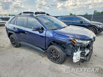 Czwarte zdjęcie samochodu z boku: 2023 TOYOTA RAV4 XLE VIN:2T3W1RFV2PW276717 - miniatura