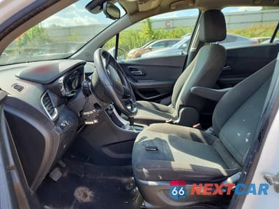 Zdjęcie 7 z 13 samochodu: 2018 CHEVROLET TRAX LS VIN:KL7CJNSB3JB711992 - miniatura