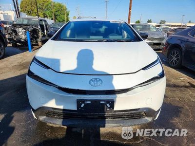 Piąte zdjęcie samochodu w środku: 2025 TOYOTA PRIUS LE VIN:JTDACAAUXS3064051 - miniatura