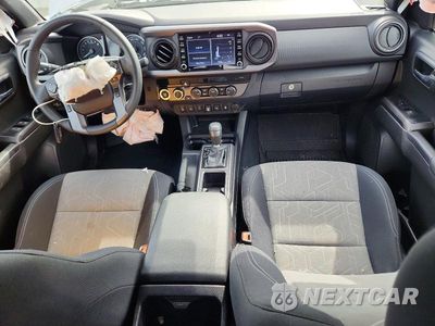 Zdjęcie 8 z 12 samochodu: 2023 TOYOTA TACOMA TRD OFF-ROAD VIN:3TMCZ5AN5PM654302 - miniatura