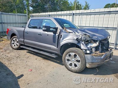 Czwarte zdjęcie samochodu z boku: 2021 FORD F150 SUPERCREW VIN:1FTFW1ED9MFB45888 - miniatura